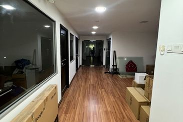 Commercial Bungalow Facing Main Road @ Petaling Jaya Section 13, Selangor