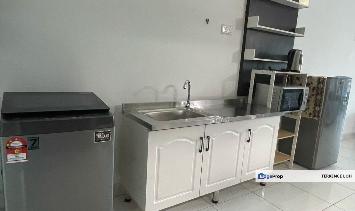 Newly painted, strategically located with good access to Permas and CIQ, Johor, Johor Bahru