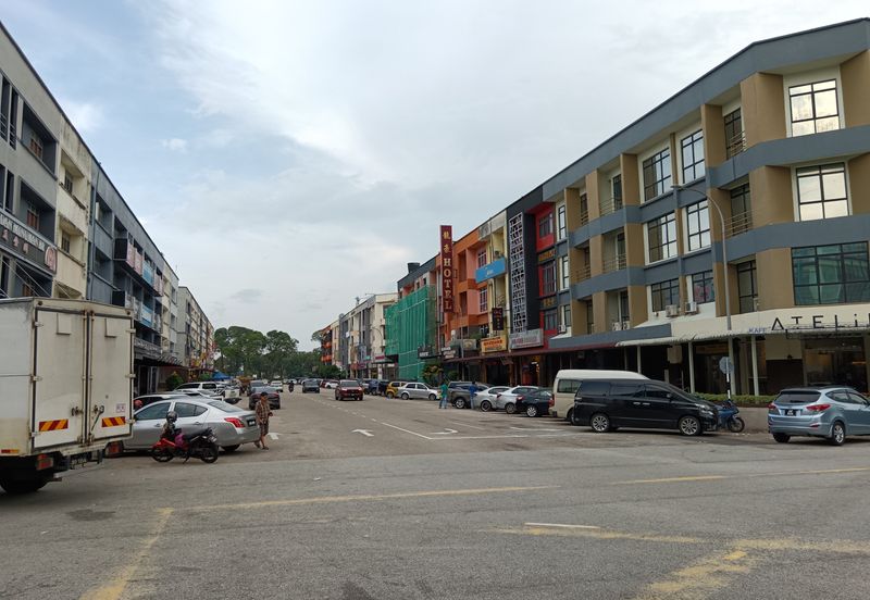 Brand new shoplot within Permas prime location 