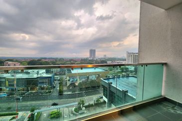 Sky Loft Premium Suites, Bukit Indah