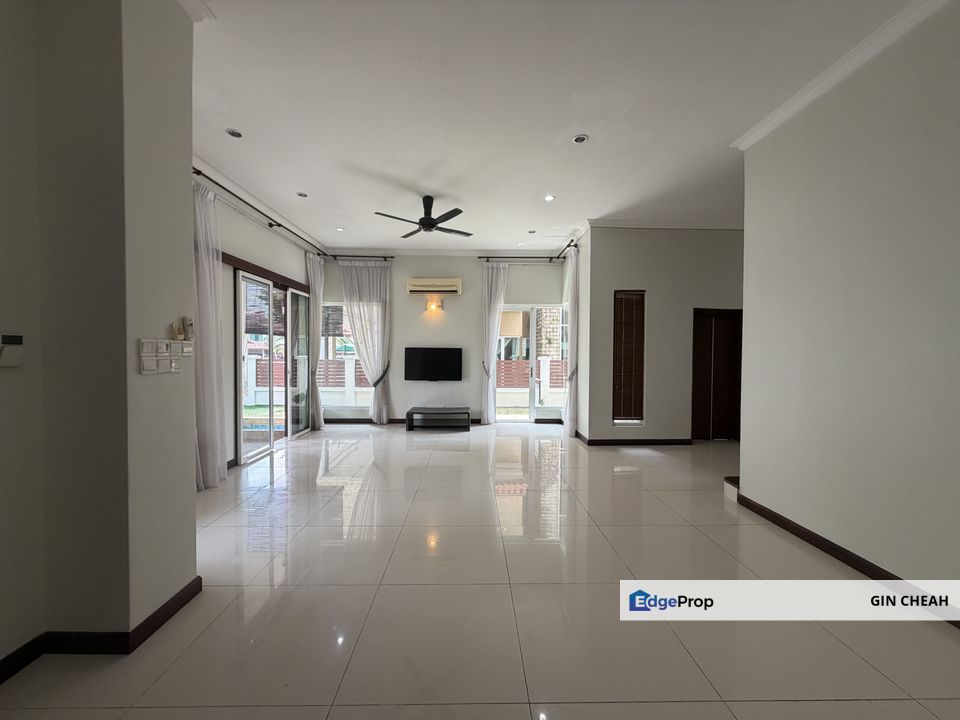 Beverly Heights In Ampang, 3 Storey Semid For Sale or Rent, With Lift, Swimming Pool, Selangor, Ampang