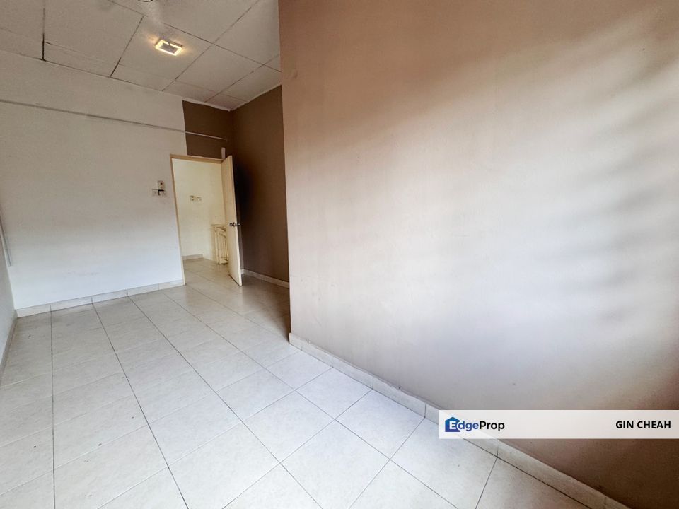 Bandar Mahkota Cheras, 2 Storey Terrace For Rent, Renovated With Kitchen Extended, Partly Furnish, Limited Good Condition Unit, Selangor, Cheras