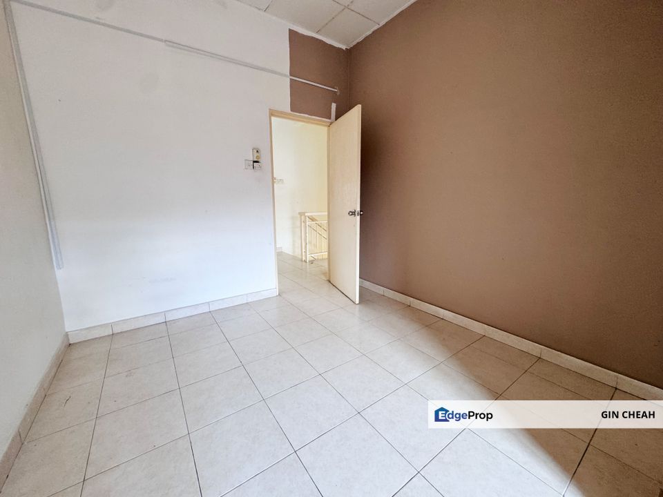 Bandar Mahkota Cheras, 2 Storey Terrace For Rent, Renovated With Kitchen Extended, Partly Furnish, Limited Good Condition Unit, Selangor, Cheras