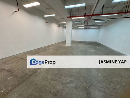 Warehouse Building Office / Storage Space in Petaling Jaya Seksyen 51 , Selangor, Petaling Jaya