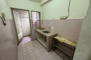 Sukma Shop Apartment