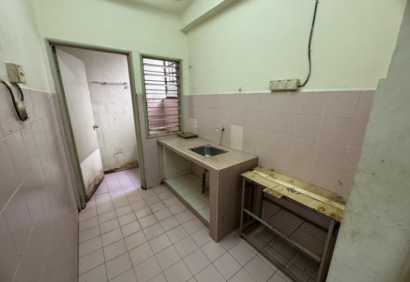 Sukma Shop Apartment