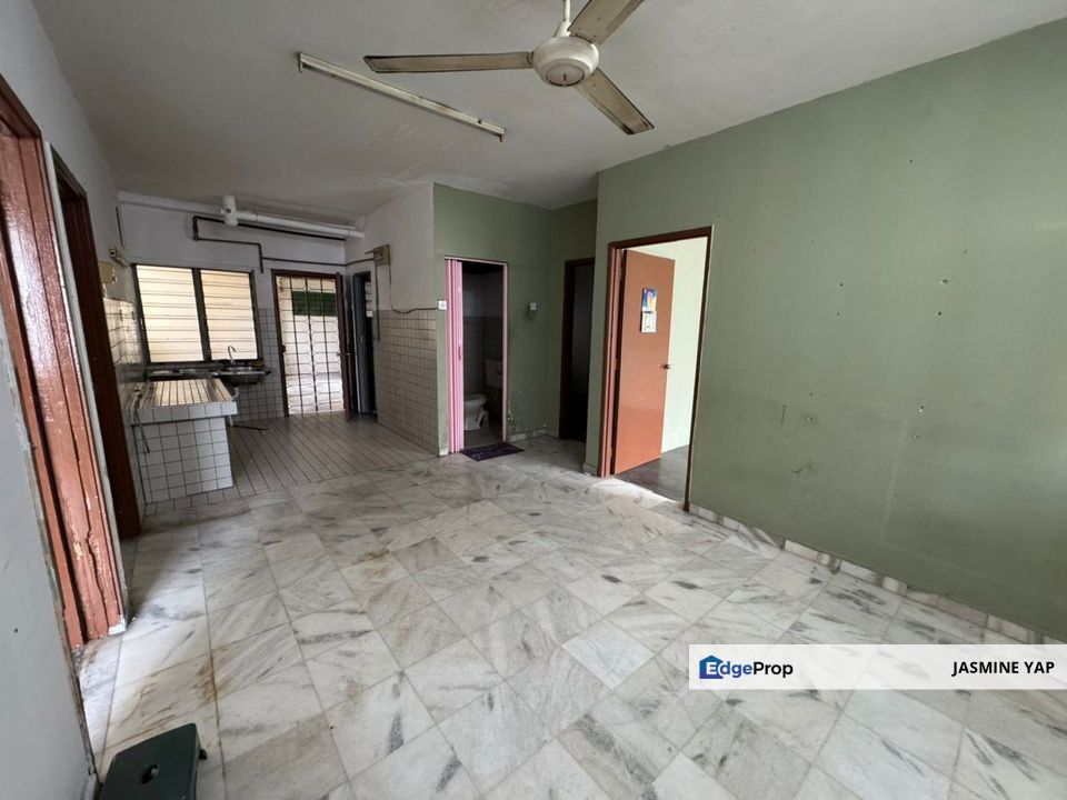 1st Floor Corner Unit Apartment in Koperasi Maju Jaya Len Seng Cheras, Selangor, Cheras South