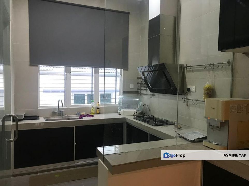 3 Storey Landed House in Rawang Windy Cozy Taman near Kepong - Jln Kuching , Selangor, Rawang