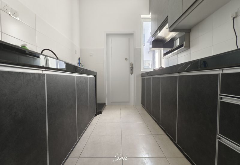 Parkfield Residences, Tropicana Heights