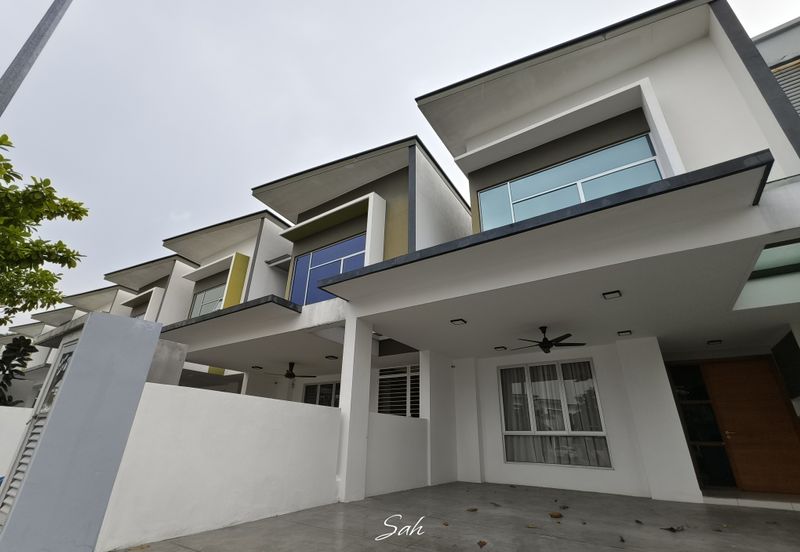 Parkfield Residences, Tropicana Heights