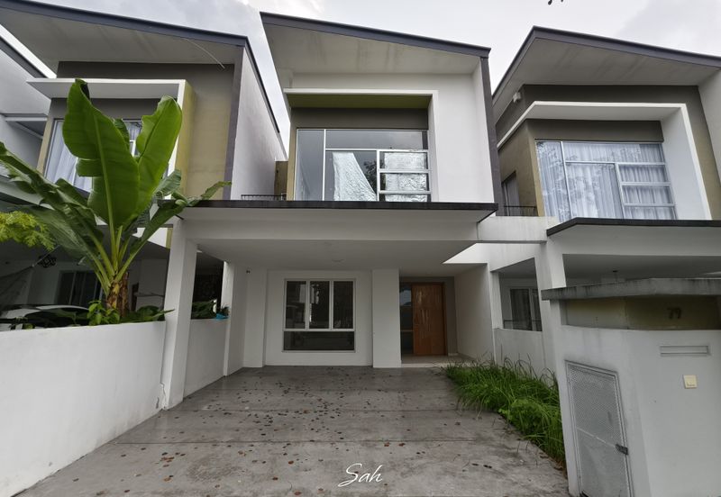 Parkfield Residences, Tropicana Heights