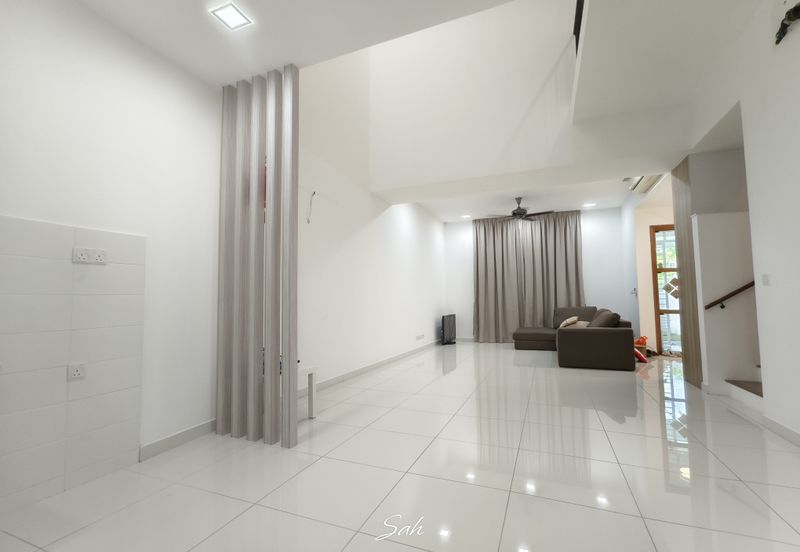 Parkfield Residences, Tropicana Heights