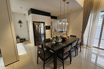 Parkfield Residences, Tropicana Heights