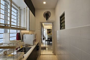 Parkfield Residences, Tropicana Heights