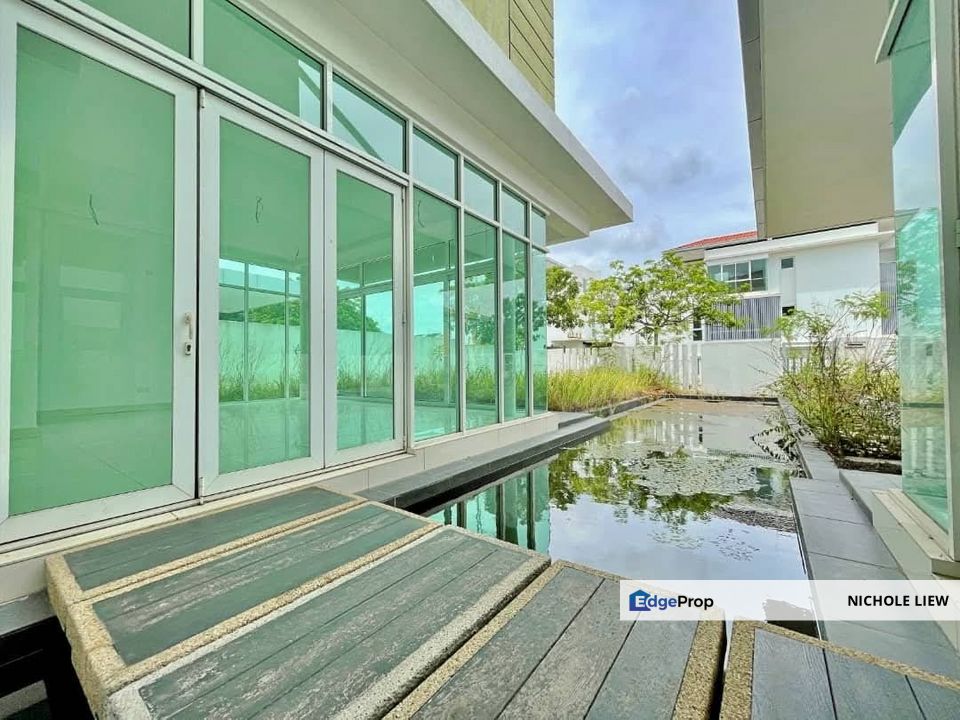 (BRAND NEW + HUGE EXTRA LAND) 3 STOREY BUNGALOW @ NADAYU 92, Selangor, Kajang