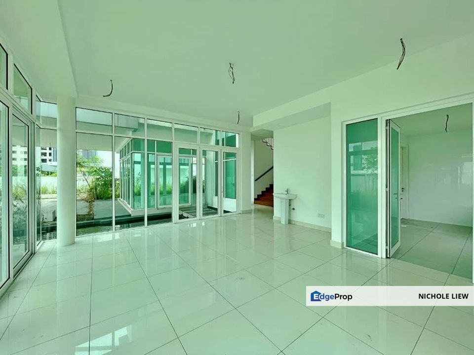 (BRAND NEW + HUGE EXTRA LAND) 3 STOREY BUNGALOW @ NADAYU 92, Selangor, Kajang