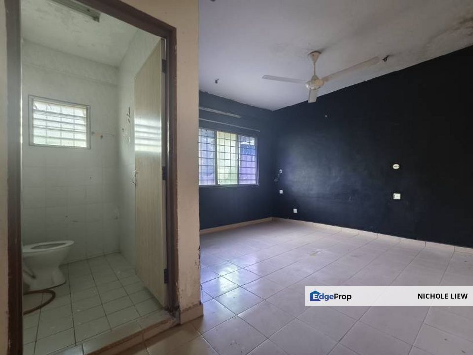(FULL LOAN) ANGGERIK VILLA APARTMENT, Selangor, Semenyih