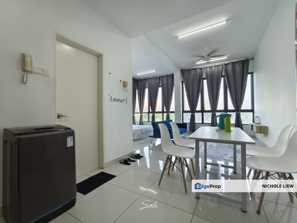 (FULL LOAN + FURNISHED + CORNER LOT) KIARA PLAZA @ SEMENYIH, Selangor, Semenyih