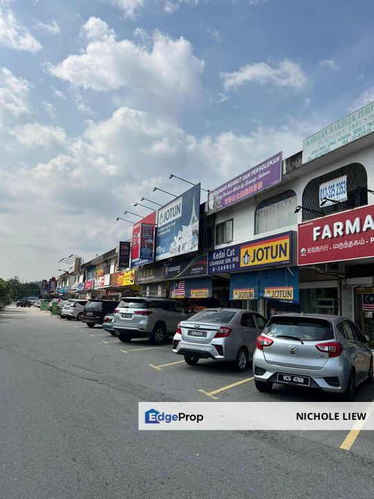 (4 UNITS ADJOINING) 3 STOREY SHOP LOT @ KAJANG TOWN, Selangor, Kajang