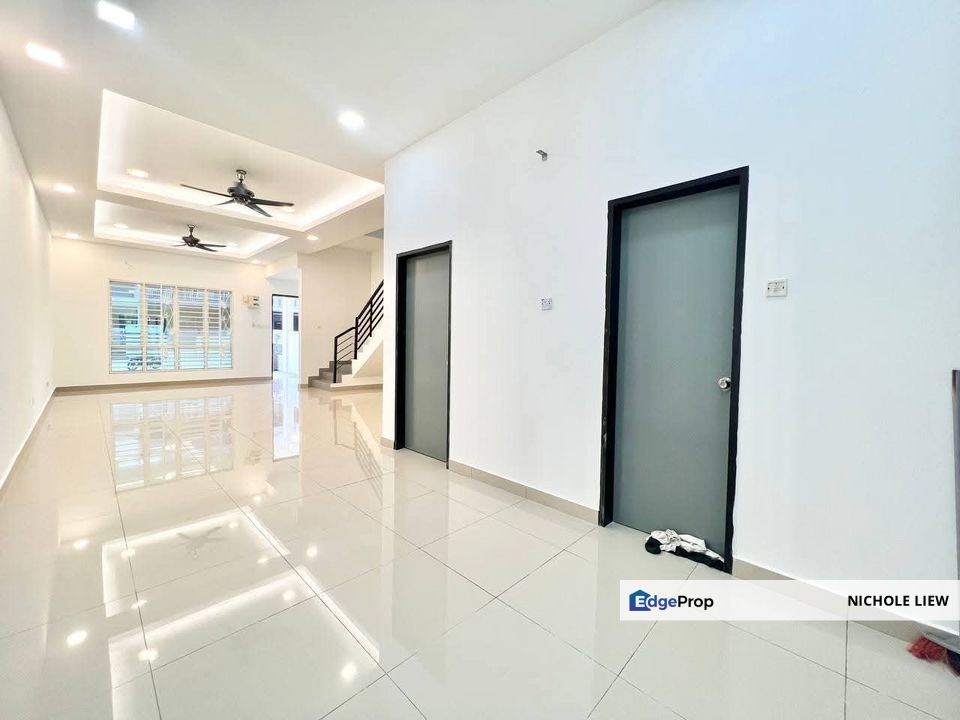 (RENOVATED + MOVE IN CONDITION) 2 STOREY @ S1 RESIDENCE, TAMAN PELANGI SEMENYIH 2, Selangor, Semenyih