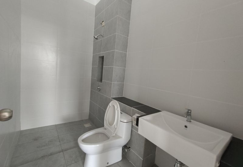 Cradleton @ Eco Majestic