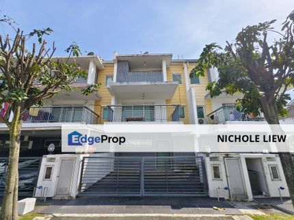 (FULL LOAN + RENOVATED) 2.5 STOREY @ NADAYU 92, Selangor, Semenyih