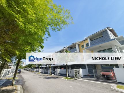 (FULL LOAN RENOVATED) 2.5 STOREY SUPERLINK @ NADAYU 92, Selangor, Kajang