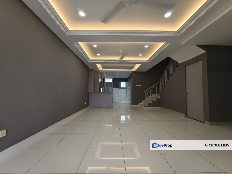 (FULLY RENOVATED + GOOD CONDITION) 2 STOREY @ BANDAR TASIK KESUMA, SEMENYIH, Selangor, Semenyih