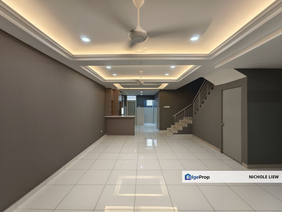 (FULLY RENOVATED + GOOD CONDITION) 2 STOREY @ BANDAR TASIK KESUMA, SEMENYIH, Selangor, Semenyih