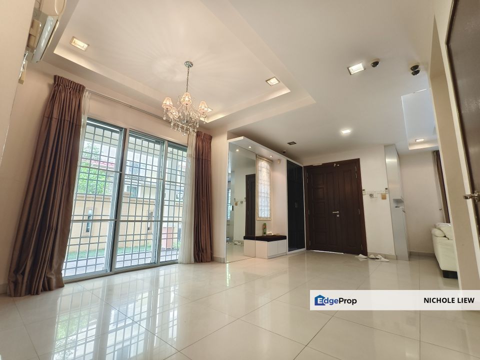 (FULLY RENOVATED + FACING OPEN) 2 STOREY SEMI-D @ TAMAN HARMONI, KAJANG, Selangor, Kajang