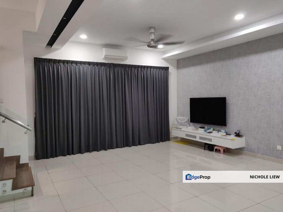 (FULLY RENOVATED + FURNISHED) 2 STOREY SUPERLINK @ ONEPARK, TAMAN SEMENYIH IDAMAN, Selangor, Semenyih