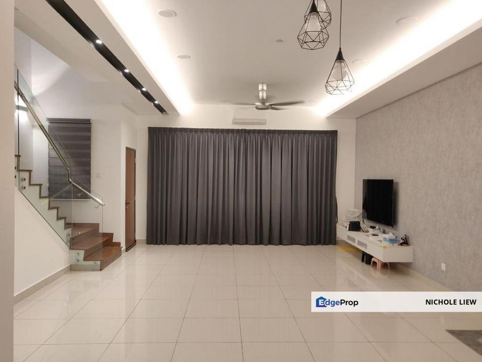 (FULLY RENOVATED 22x65 FURNISHED) 2 STOREY SUPERLINK @ ONEPARK, TAMAN SEMENYIH IDAMAN, Selangor, Semenyih