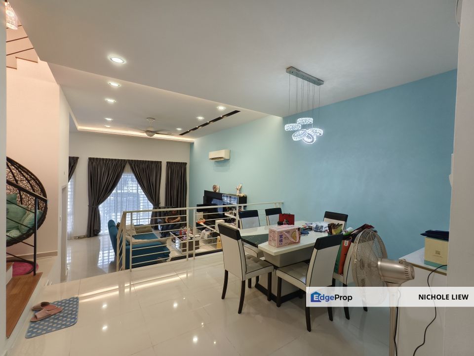 (FULLY RENOVATED + HILLTOP) 2 STOREY SUPERLINK @ RIDGEVIEW RESIDENCES, KAJANG, Selangor, Kajang