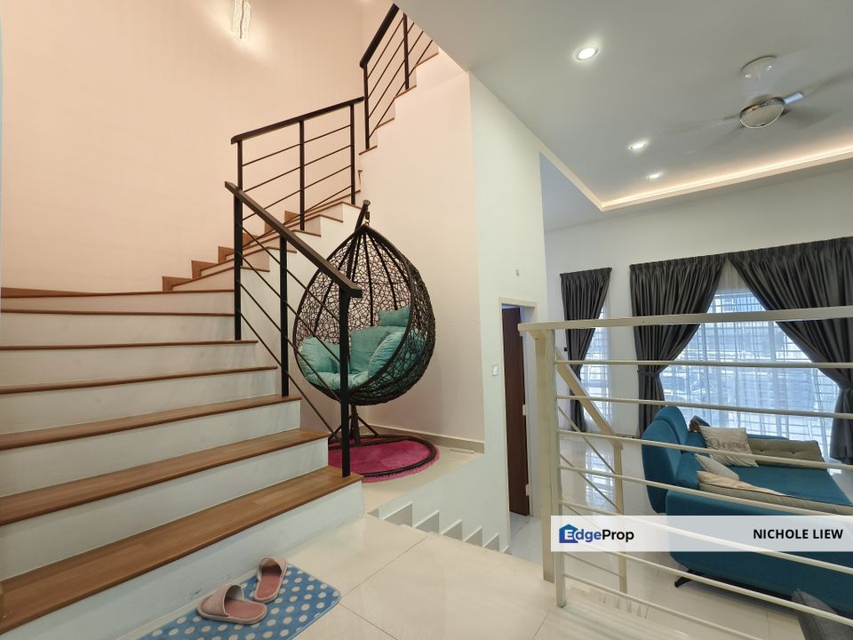 (FULLY RENOVATED + HILLTOP) 2 STOREY SUPERLINK @ RIDGEVIEW RESIDENCES, KAJANG, Selangor, Kajang