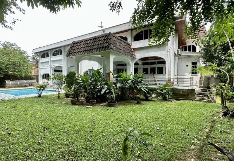 Lorong Taman Pantai 4