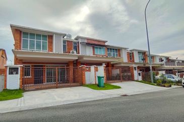 2 storey terraced house for sale in goodview heights, bandar sungai long, kajang.
