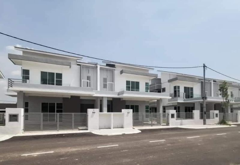 Taman Nuri Emas , direct developer