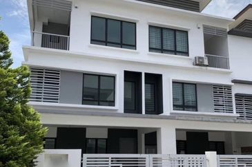 Zeyheri, Setia Utama 2