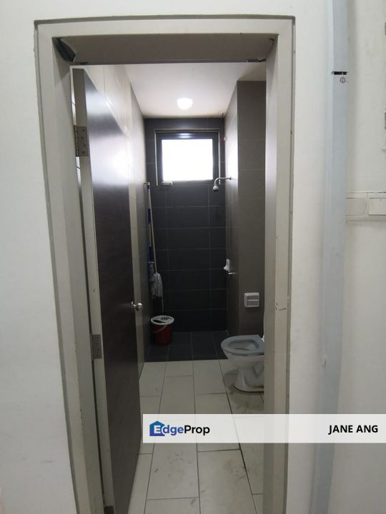 VALUE Buy! BMV! Gamuda Biz suites-  Renovated Office suite for SALE, Selangor, Shah Alam