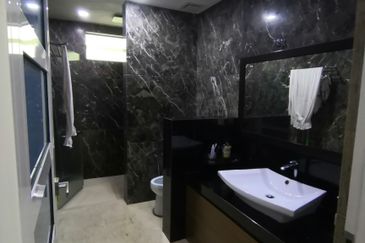 Canal Gardens, Kota Kemuning