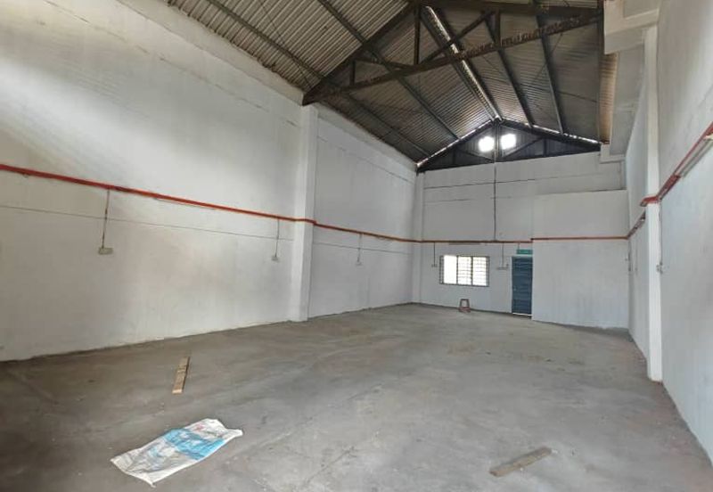 West Port, Pulau Indah