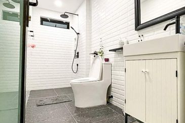 Taman Tepi Sungai ( Taman Teluk Pulai Indah )