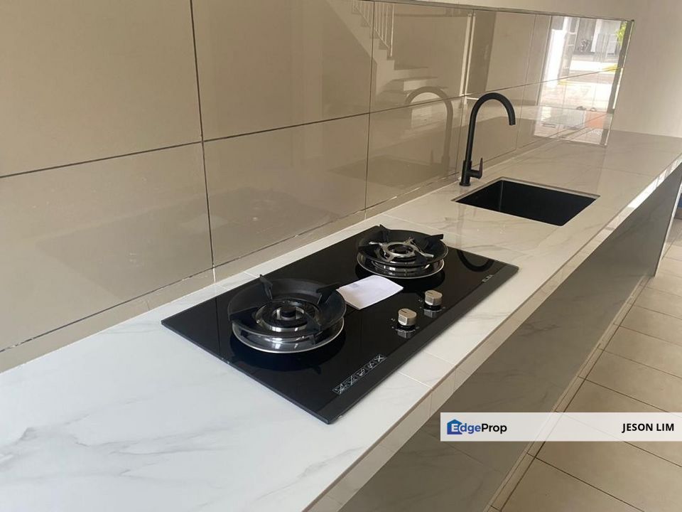 Casira 3 Bukit Raja @2 Storey with Kitchen 20X75 4R3B for Sale RM2,200, Selangor, Klang