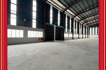 West Port, Pulau Indah