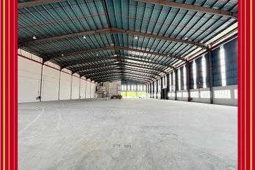 West Port, Pulau Indah