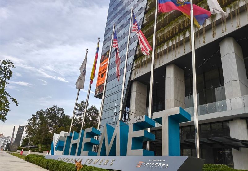 The MET Corporate Towers