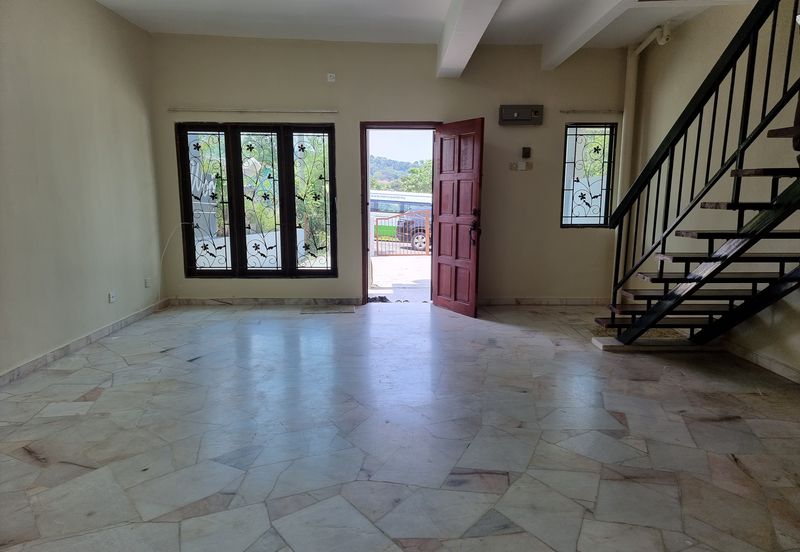 Taman Saujana Puchong