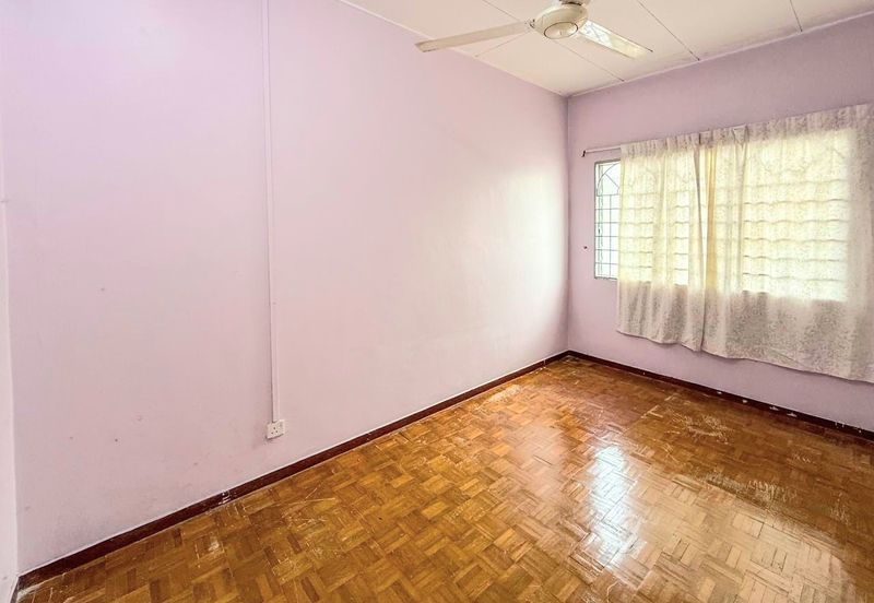 Taman Saujana Puchong