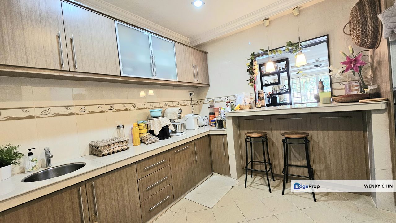 Tasefully renovated, Selangor, Puchong South