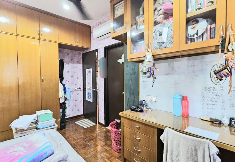 Taman Saujana Puchong